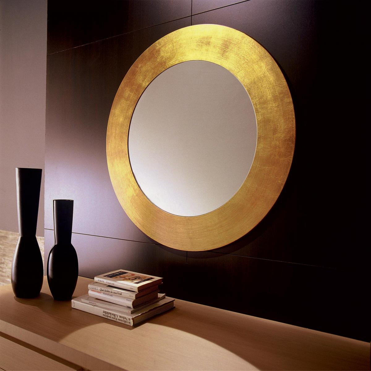 Round mirror Vanity